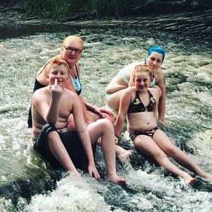 Meet your Posher, Melony